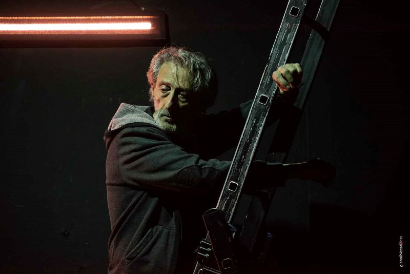 Al Teatro Sala Molière arriva Sagoma – monologo per luce sola con Nando Paone