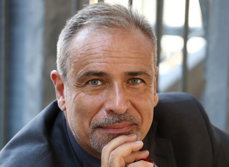 Teatro Eduardo De Filippo: Enzo Decaro in ‘Non è vero ma ci credo’ di Peppino