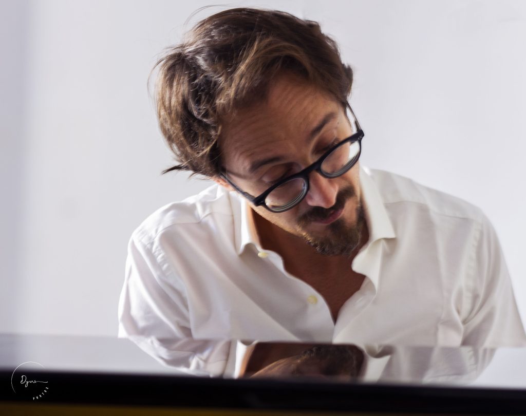 La musica di Luigi Esposito ha un sapore Mediterraneo