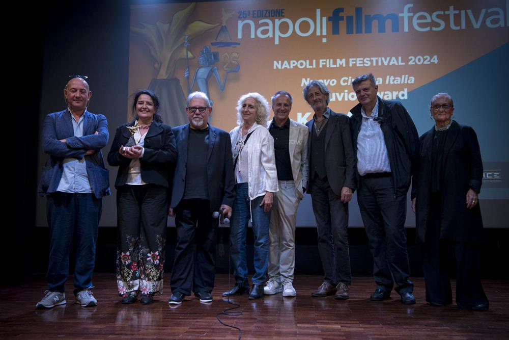 Napoli Film Festival, tutti i premiati 2024. Violini: Dopo un quarto di secolo ora puntiamo al futuro