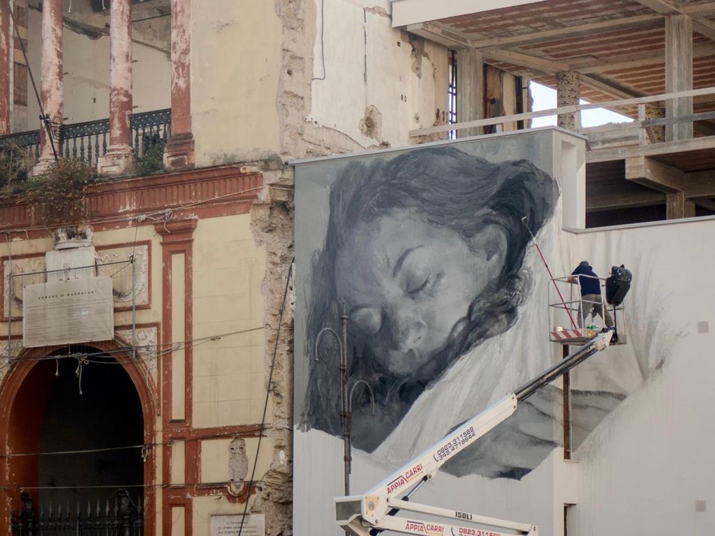Nasce AMA (Arti + Maddaloni + Architettura): l’opera dello street artist Bosoletti per Maddaloni