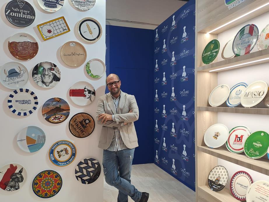 Trasformare un’idea in realtà: Casolaro sfida l’omologazione con porcellane personalizzabili