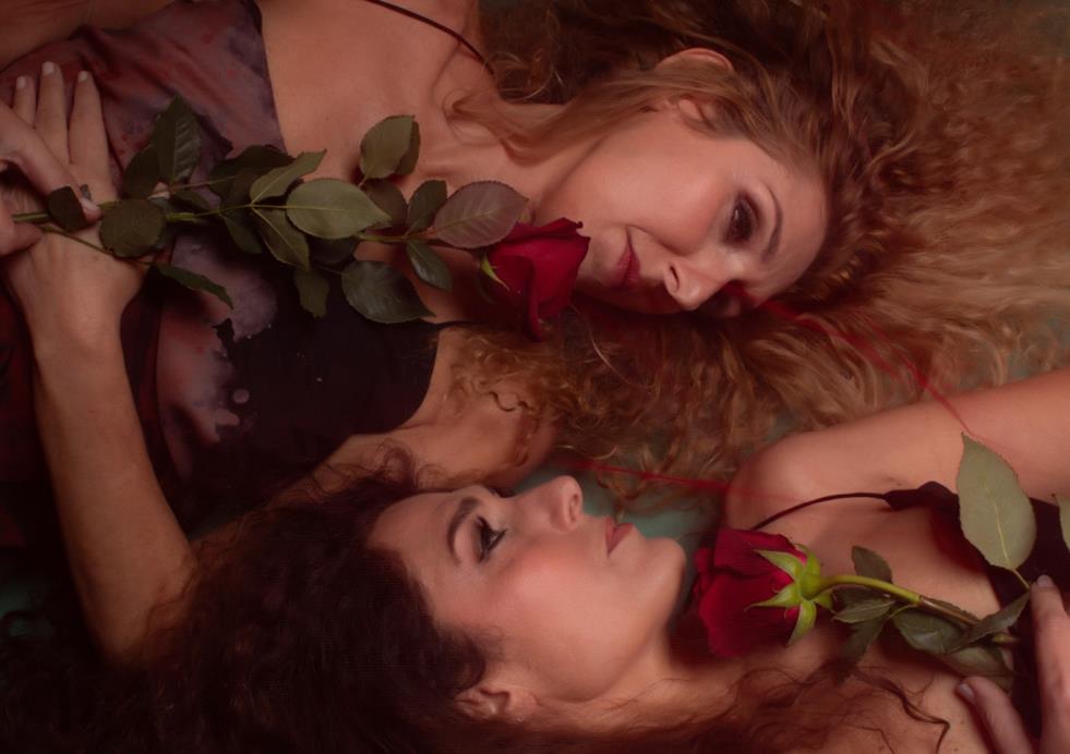 Le Rondinella tornano con ‘Rosso’: un manifesto di resilienza e libertà femminile