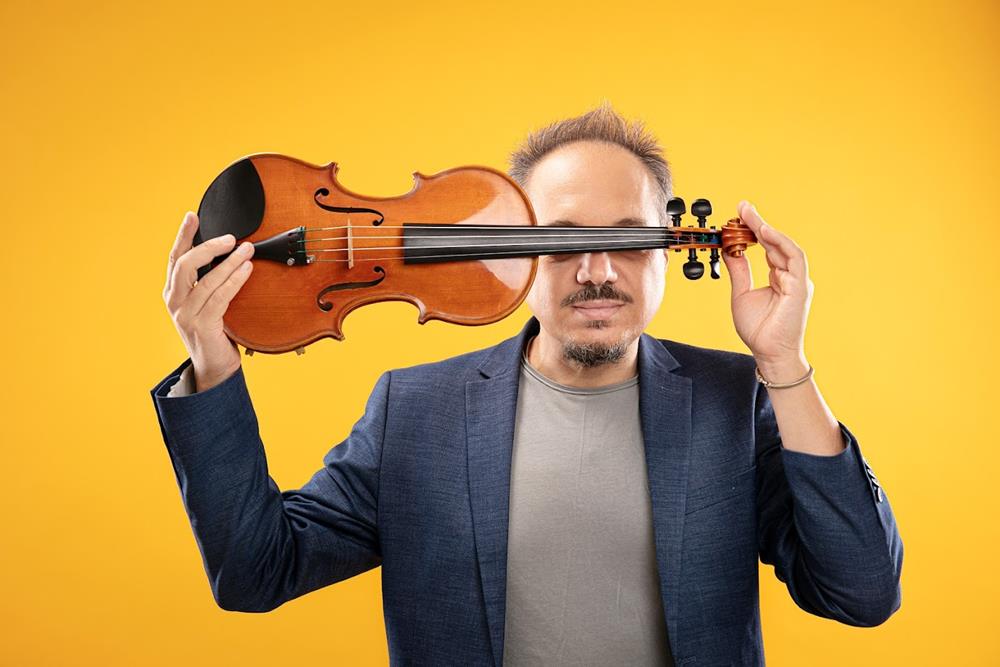 A Classy Call: Luca Ciarla e la solOrkestra aprono il Sant’Eframo Jazz Club a Villa di Donato