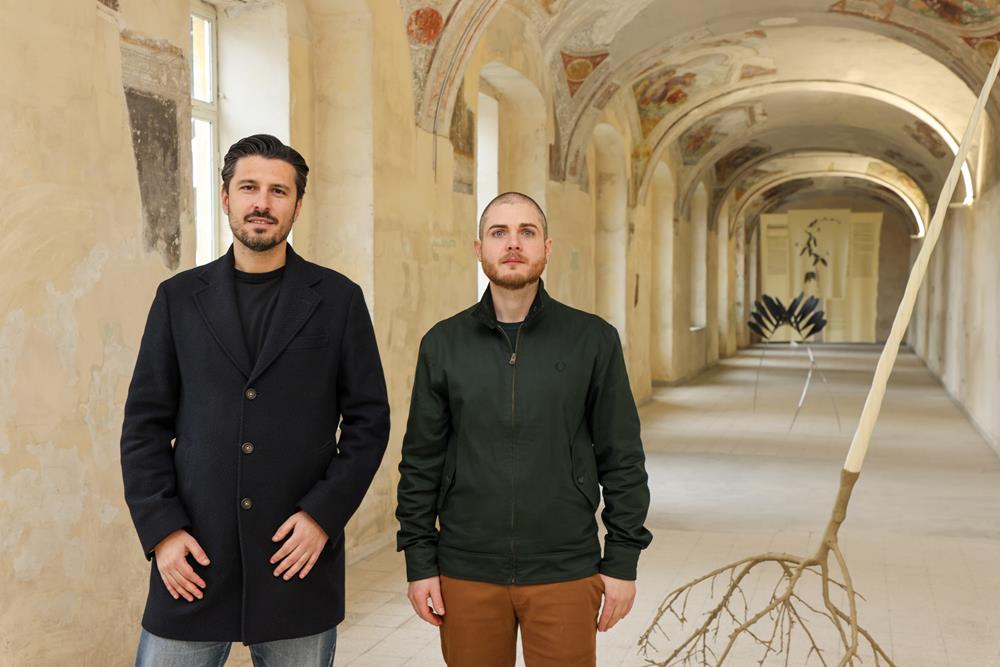 L’istinto ha preservato la mia specie: Luca Petti e la Collezione Fabio Frasca in mostra a Napoli
