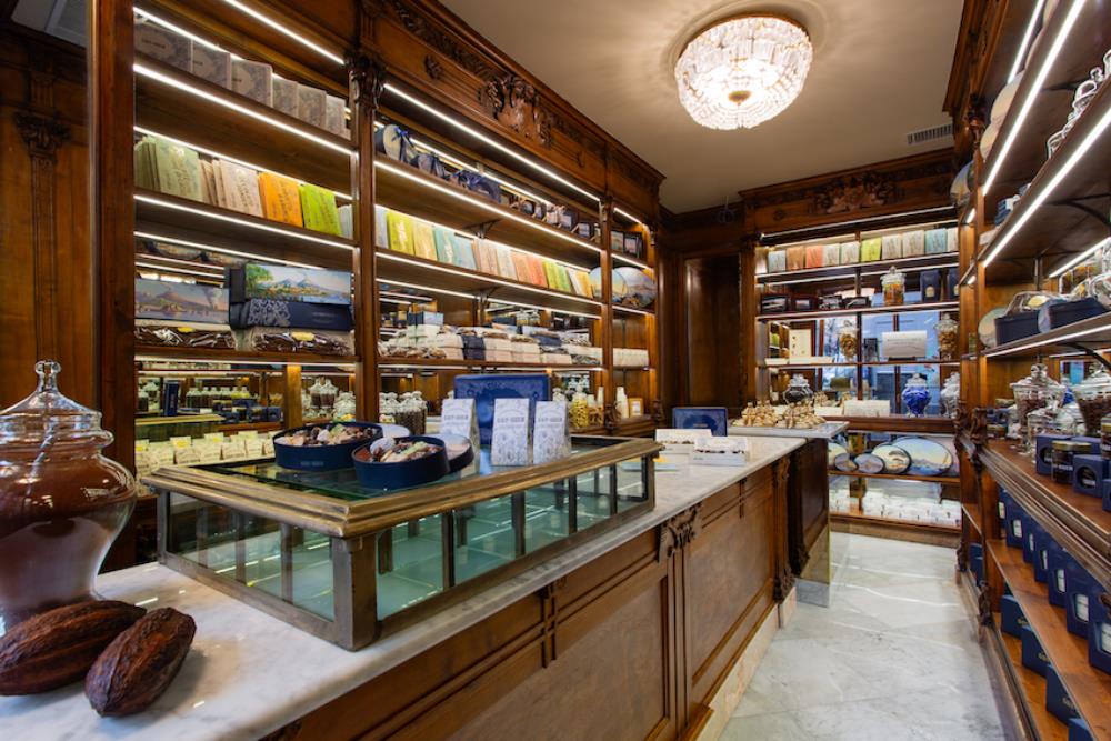 Gay-Odin: riapre la storica cioccolateria di via Chiaia a Napoli