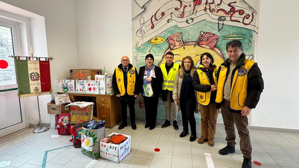 Benin, solidarietà e istruzione: il Lions Club Avellino Host dona materiale scolastico