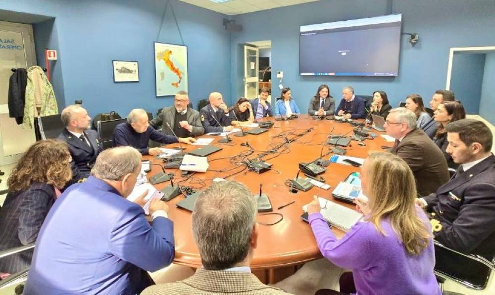 Trasporti marittimi e bradisismo: tavolo operativo per Ischia, Procida e i porti flegrei