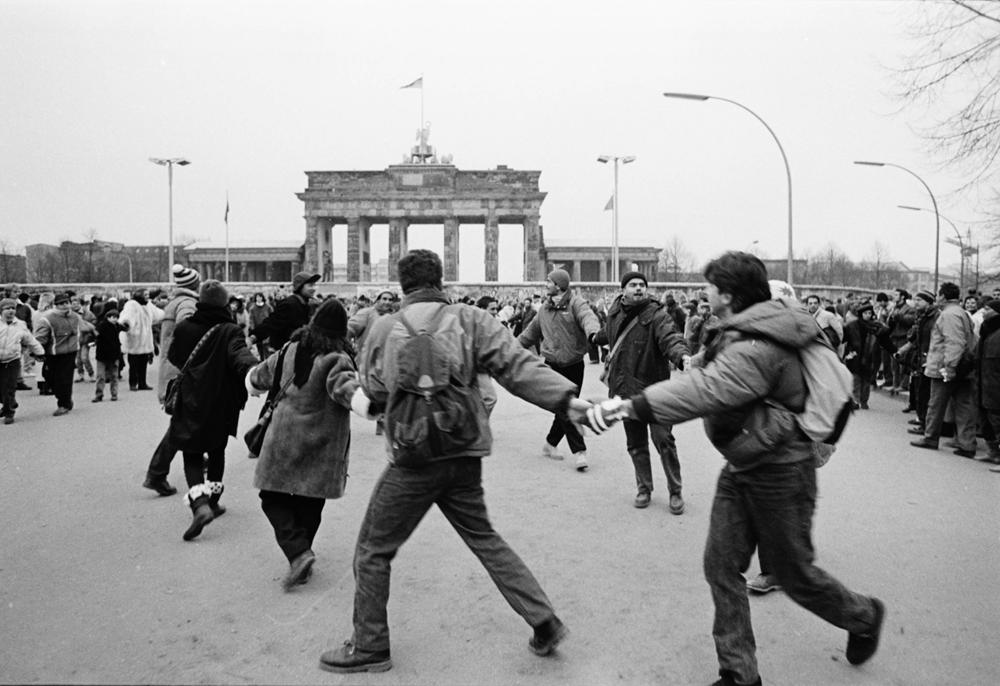 Sabato della Fotografia: alla Sala Assoli finissage della mostra Berlino 1989 di Luciano Ferrara