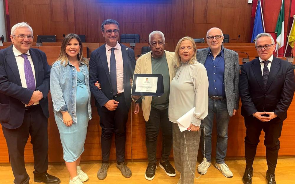 Faustino Canè premiato dal Comune di Napoli: presto la cittadinanza onoraria al “napoletano di Rio”