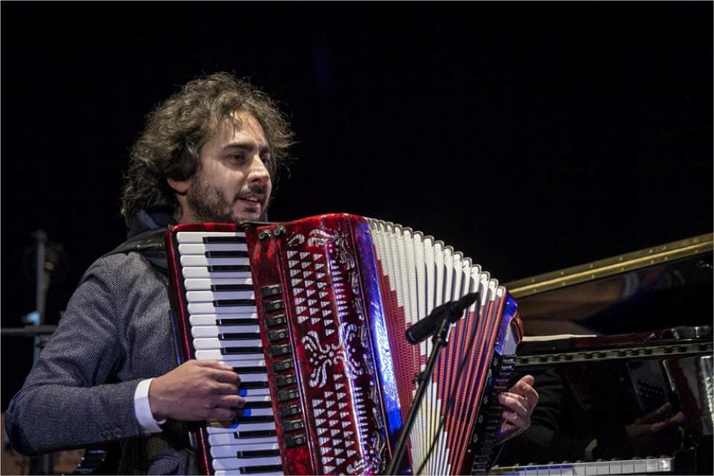 Luca Amitrano a Villa di Donato: le colonne sonore più amate da Cinema Paradiso ad Amélie