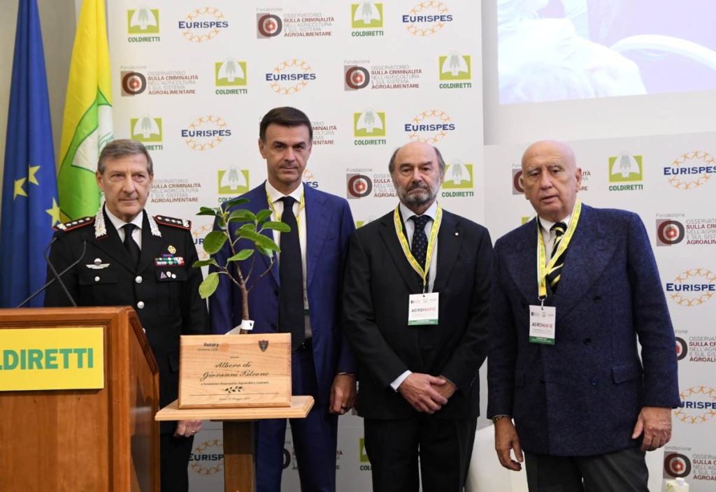 Agromafie, da Coldiretti ramo dell’Albero di Falcone alla Coop Terra Felix sui terreni confiscati