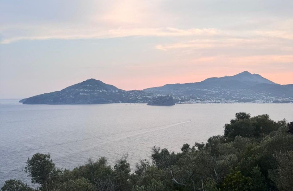L’Eneide e dintorni sull’Isola di Vivara: teatro, mito e natura nei Campi Flegrei