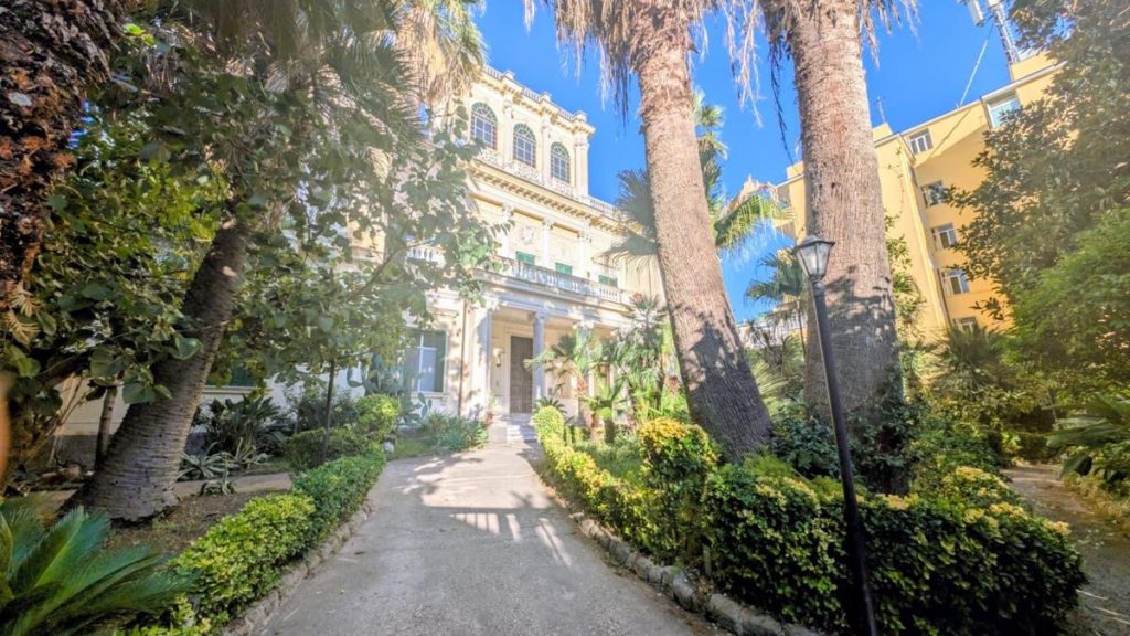 Secondigliano tra corti e cortili: tour alla scoperta di ville liberty, masserie e tradizioni popolari