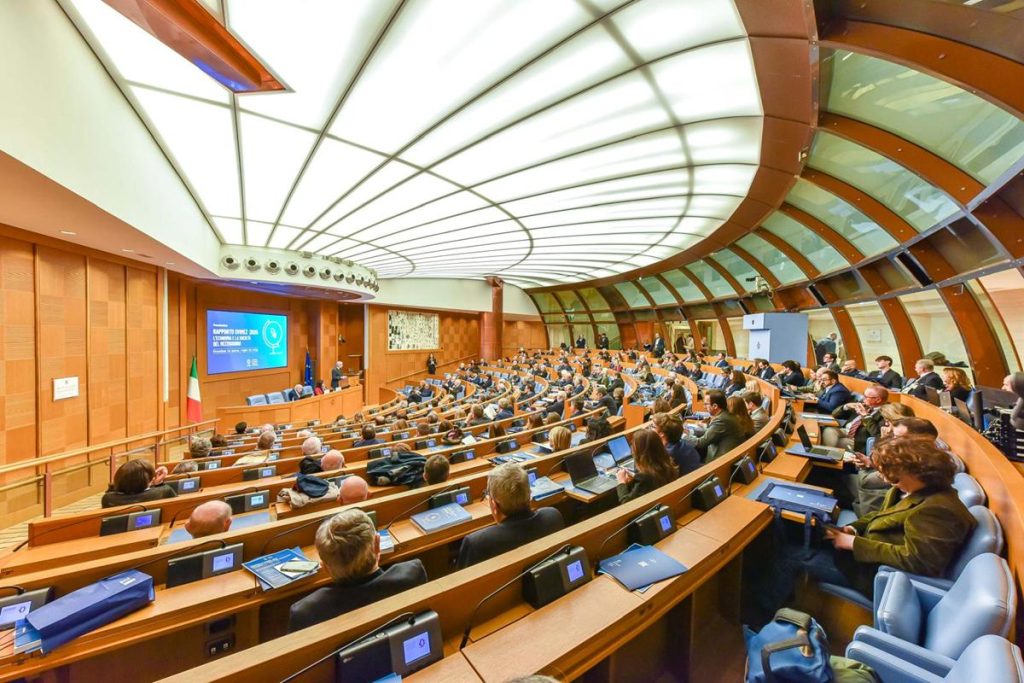 Campania e Mezzogiorno 2025: crescita, PNRR e fuga dei giovani nel Rapporto SVIMEZ
