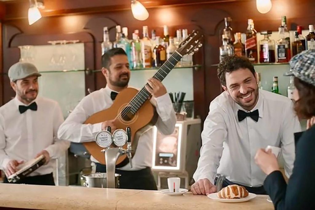‘Na Samba ’e Cafè, Walter Ricci rilegge il jingle Kimbo: il caffè di Napoli diventa musica globale
