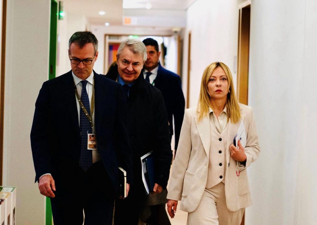 Ucraina, vertice di Parigi e dichiarazione sulla Groenlandia: l’Europa tra sicurezza ed equilibrio