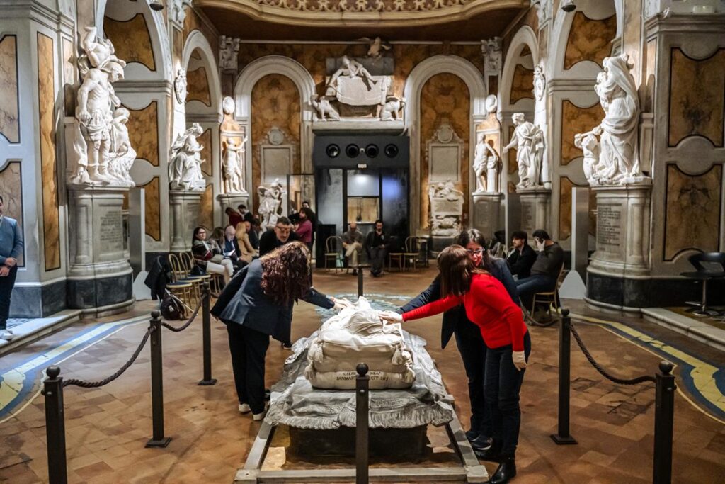 Cappella Sansevero, la meraviglia a portata di mano: quando l’arte si scopre con una carezza