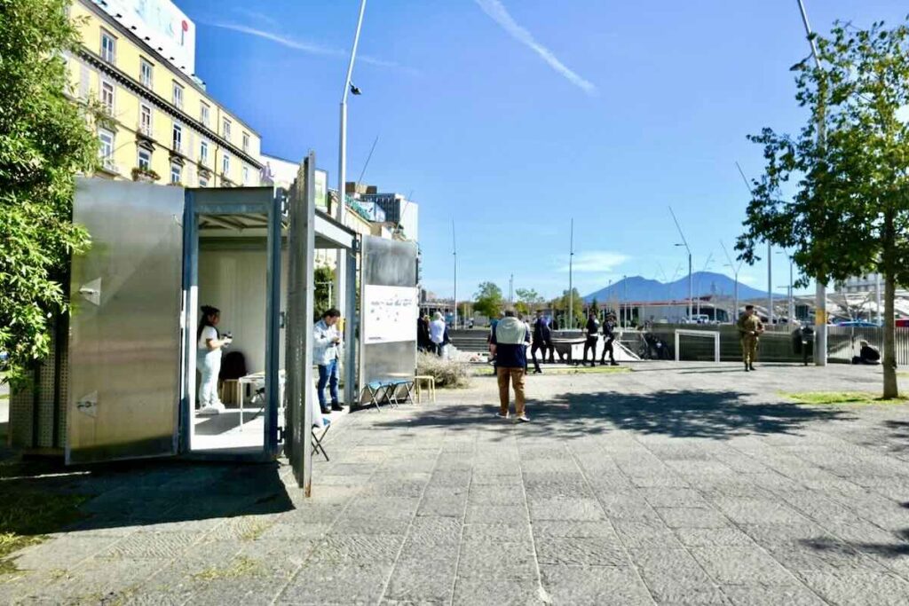 Bella Piazza, aprono i chioschi di piazza Garibaldi: inclusione, cultura e servizi nel cuore della città
