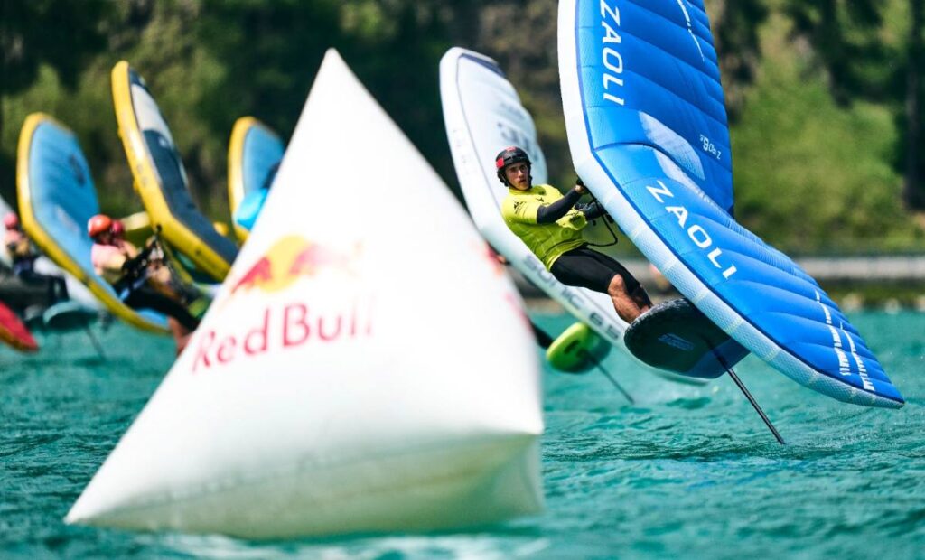 Wingfoil, Ernesto De Amicis campione del mondo U19: il talento del RYCC Savoia trionfa a Silvaplana