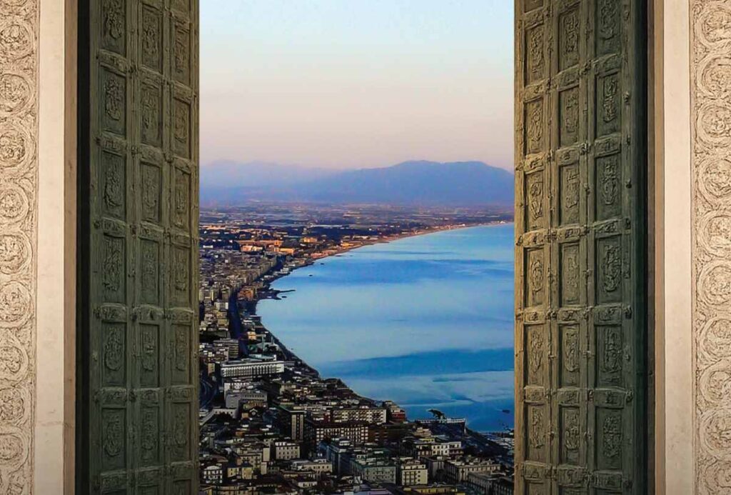 ‘Meravigliosa Salerno’, il libro di Paolo Romano racconta la città, la Costiera Amalfitana e il Cilento