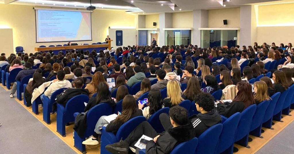 Scienze della Formazione Primaria: Suor Orsola Benincasa primo ateneo in Italia con 690 posti