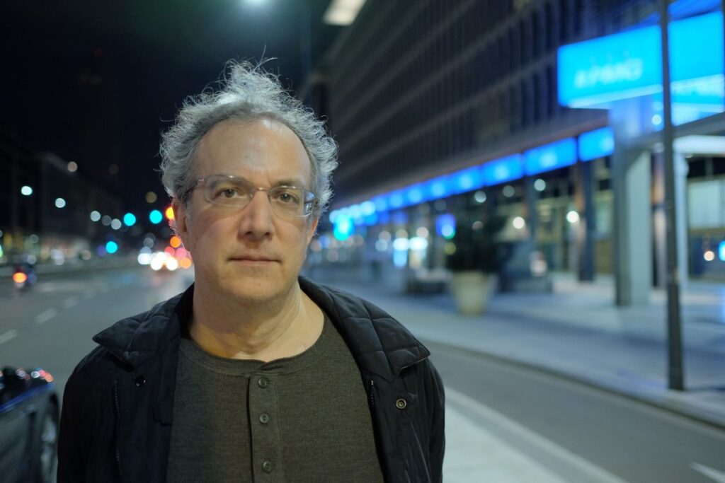Uri Caine a Napoli per Maggio della Musica: piano solo a Villa Pignatelli tra jazz e diritti civili