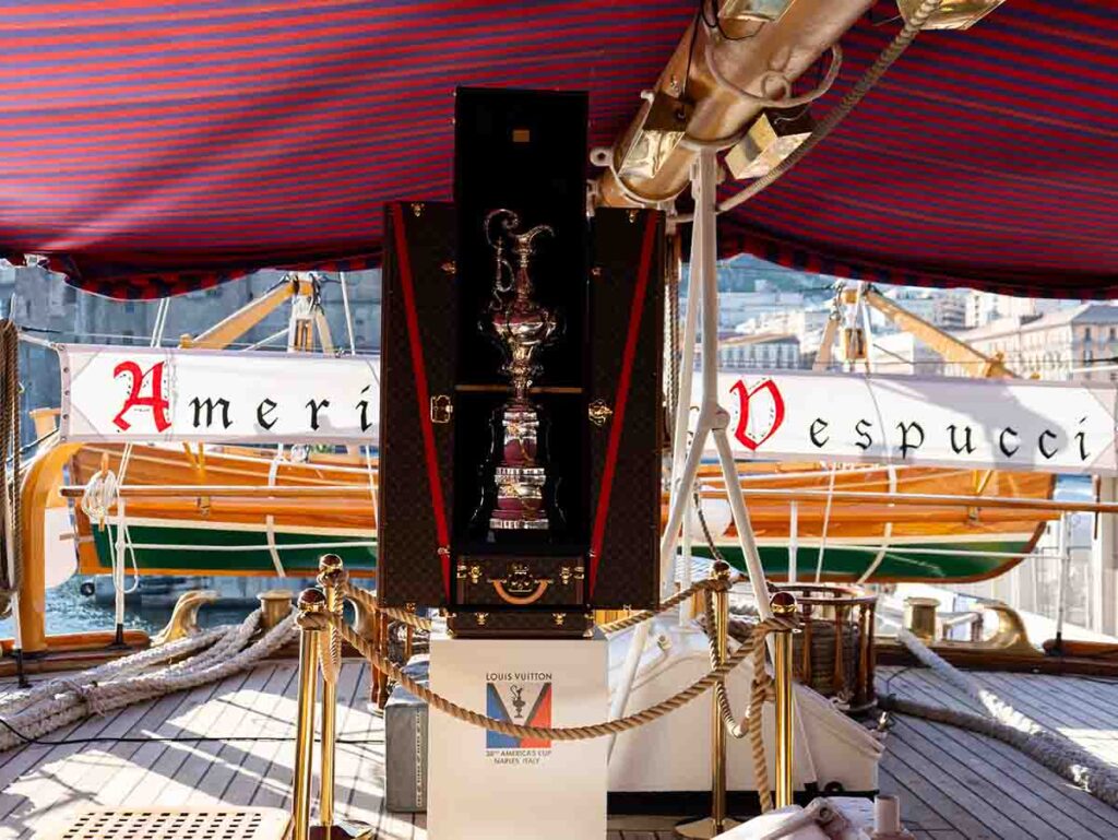America’s Cup Napoli: Nave Amerigo Vespucci unisce tradizione e futuro sul mare