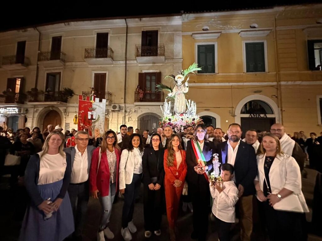 Baronissi accende la Lampada della Pace di Assisi: al via la IV edizione del Festival della Pace