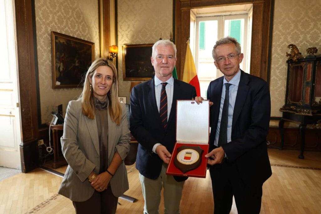 Manfredi incontra il nuovo console francese Paul de Sinety: intesa su progetti economici e culturali