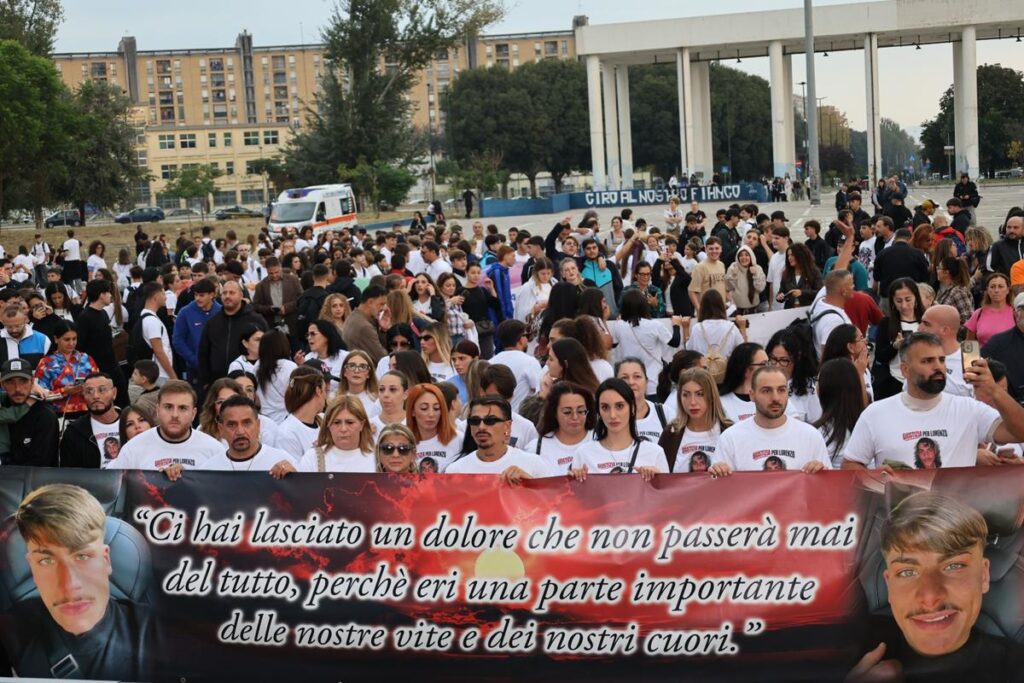 Napoli in marcia contro la camorra: a Scampia studenti e istituzioni uniti per la legalità